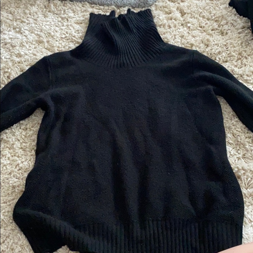 Black knit Apt9 thick sweater